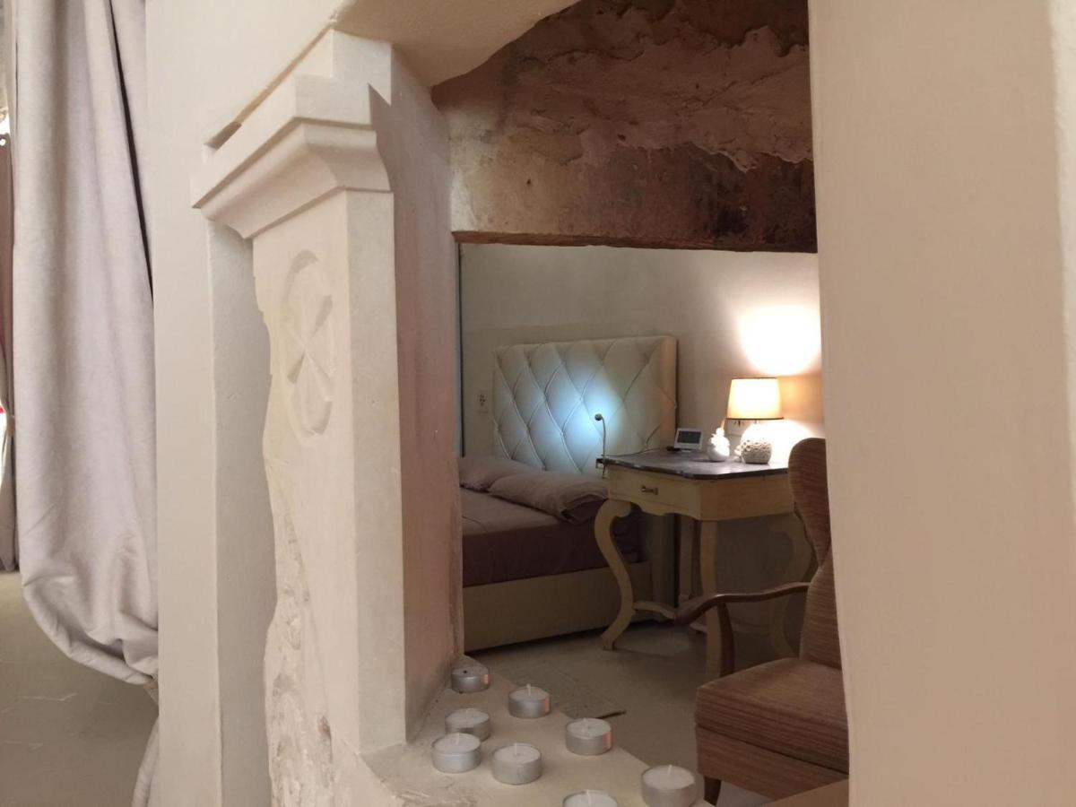 Palazzo De Carlo E Il Parco Dei 7 Pozzi Bed and Breakfast Lecce Buitenkant foto