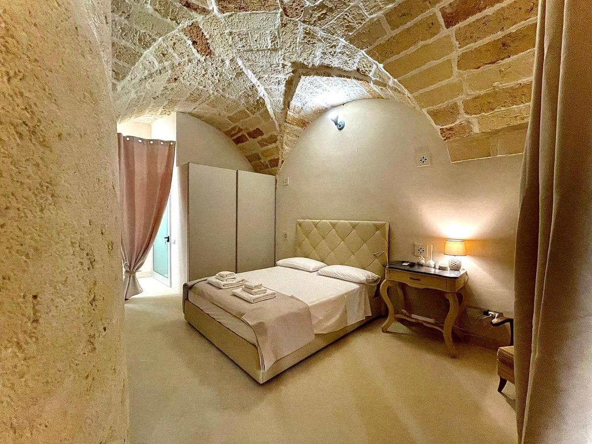 Palazzo De Carlo E Il Parco Dei 7 Pozzi Bed and Breakfast Lecce Buitenkant foto