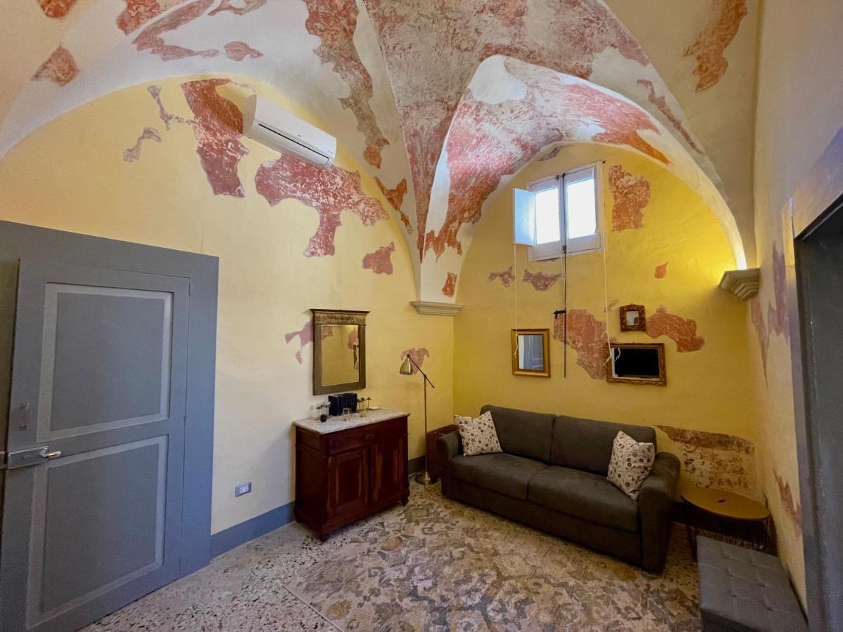 Palazzo De Carlo E Il Parco Dei 7 Pozzi Bed and Breakfast Lecce Buitenkant foto