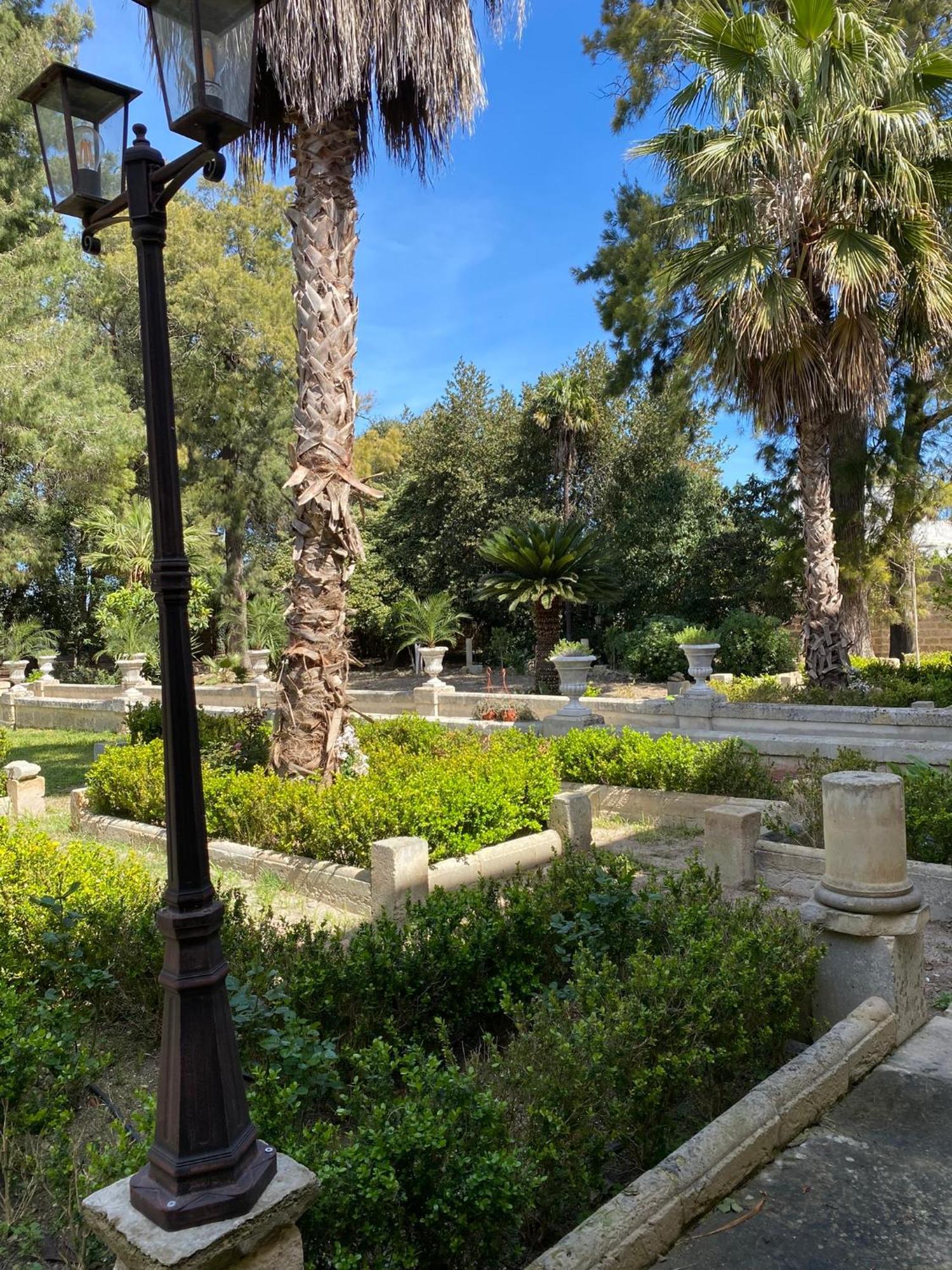 Palazzo De Carlo E Il Parco Dei 7 Pozzi Bed and Breakfast Lecce Buitenkant foto