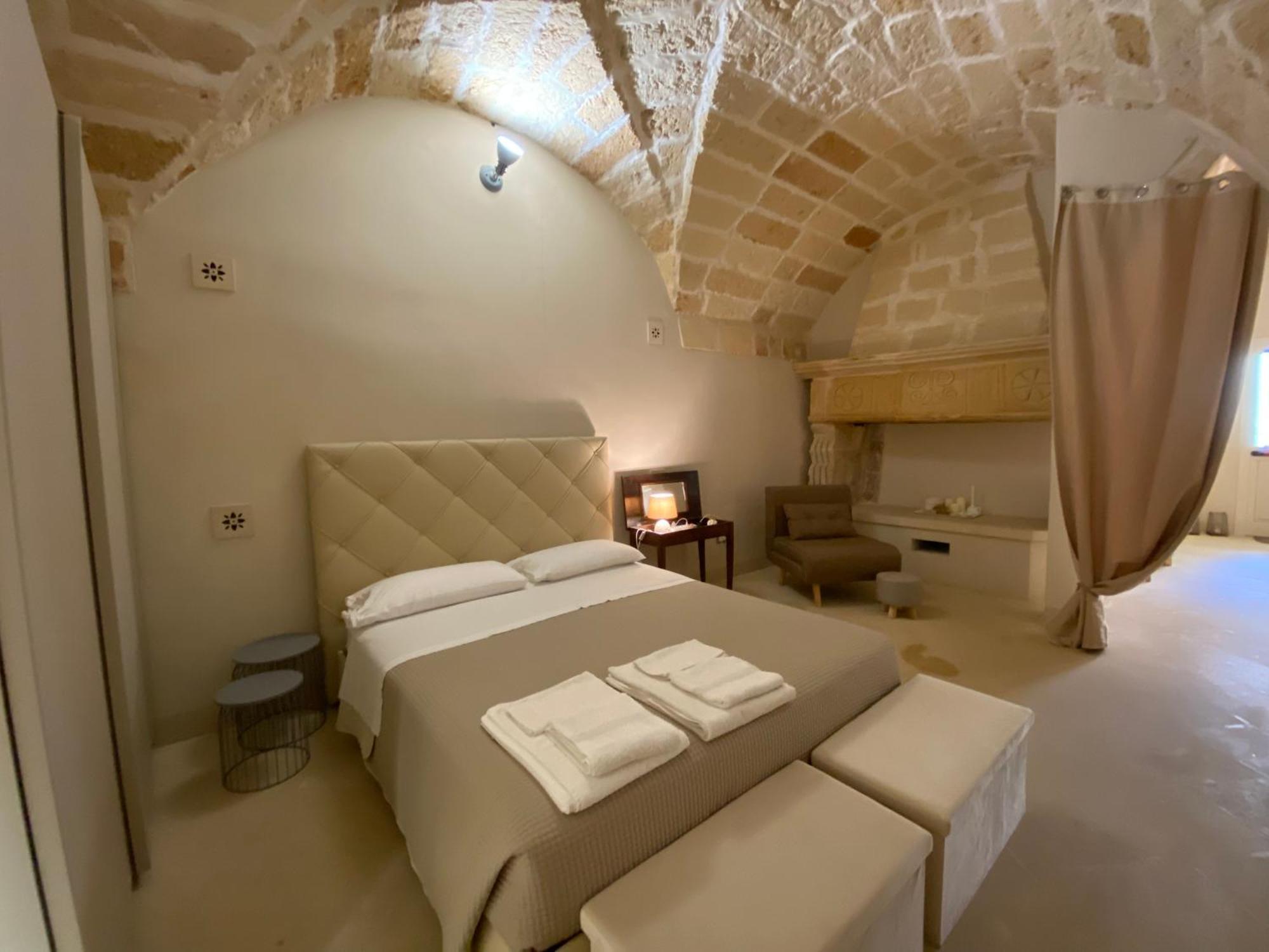 Palazzo De Carlo E Il Parco Dei 7 Pozzi Bed and Breakfast Lecce Buitenkant foto
